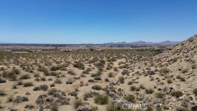 40 Ottawa Road / Mustang SE Corner, Apple Valley CA: https://media.crmls.org/medias/622432b4-81d6-49ab-9f78-37b437ccbe1c.jpg