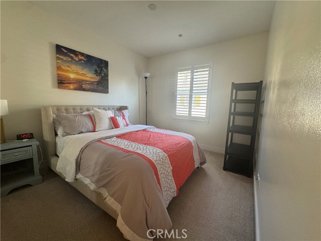 120 Jadestone, Irvine CA: https://media.crmls.org/medias/6224eceb-611d-4b8c-88e4-66f699e7136d.jpg