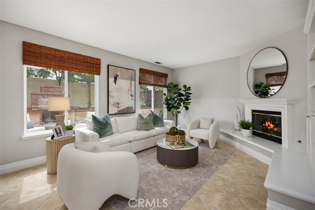 25 Hollyhock Lane, Mission Viejo CA: https://media.crmls.org/medias/62258a90-5cd3-43bd-8cca-c65f4fd5912e.jpg