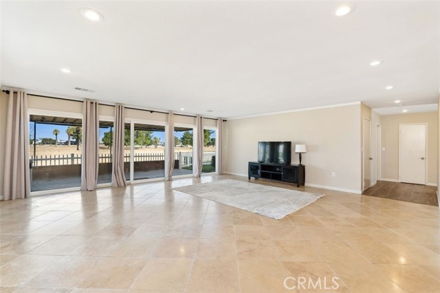 26434 Mccall Boulevard, Menifee CA: https://media.crmls.org/medias/6225ad58-df6d-41a5-9325-51fdbc9f9e49.jpg