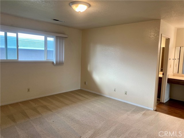 Detail Gallery Image 9 of 10 For 637 Carmelita Dr #7,  Salinas,  CA 93901 - 3 Beds | 2/1 Baths