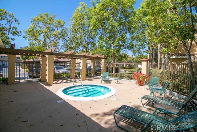 Detail Gallery Image 17 of 17 For 172 Gallery Way, Tustin,  CA 92782 - 2 Beds | 2/1 Baths