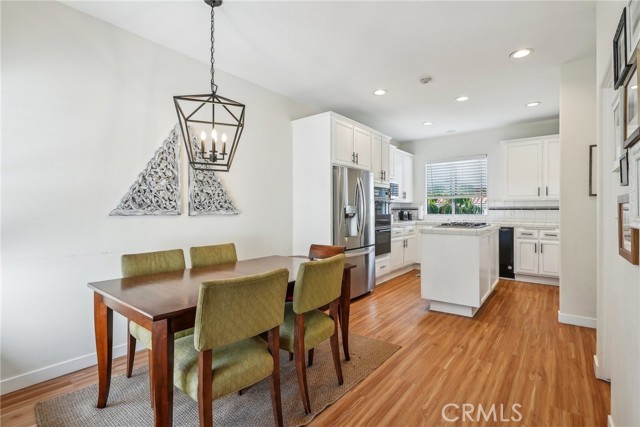 Detail Gallery Image 13 of 46 For 221 S Francisca Ave Unit a,  Redondo Beach,  CA 90277 - 3 Beds | 2/1 Baths