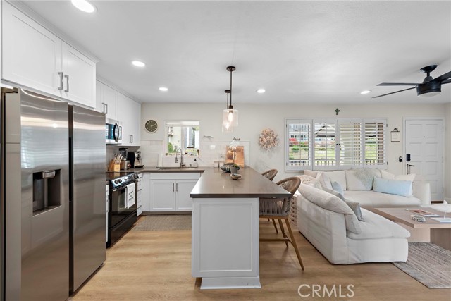 2175 S Coast Hwy, Laguna Beach CA: https://media.crmls.org/medias/622858e9-99cb-4711-b968-1e3033588a4b.jpg