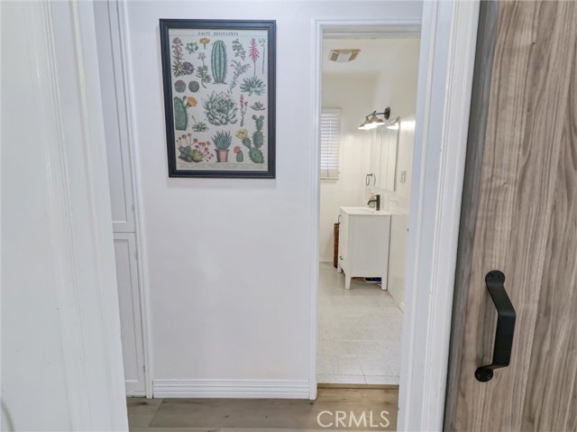 5960 Lime Avenue, Long Beach CA: https://media.crmls.org/medias/62289d57-f659-48c5-91a3-50180c4c7bd0.jpg