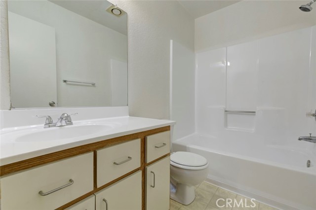 Detail Gallery Image 23 of 30 For 604 N Kenwood St #1,  Glendale,  CA 91206 - 3 Beds | 2/1 Baths