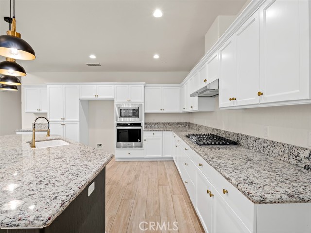 Detail Gallery Image 10 of 37 For 1040 San Marino, Clovis,  CA 93619 - 4 Beds | 3 Baths