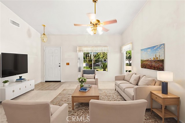 2755 Cambridge Avenue, Hemet CA: https://media.crmls.org/medias/62294286-4c71-45f3-8ae4-3ab0a7fdec6d.jpg