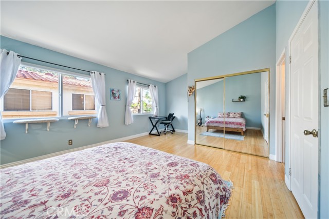 Detail Gallery Image 24 of 47 For 19950 Sherman Way Unit a a,  Winnetka,  CA 91306 - 3 Beds | 4 Baths