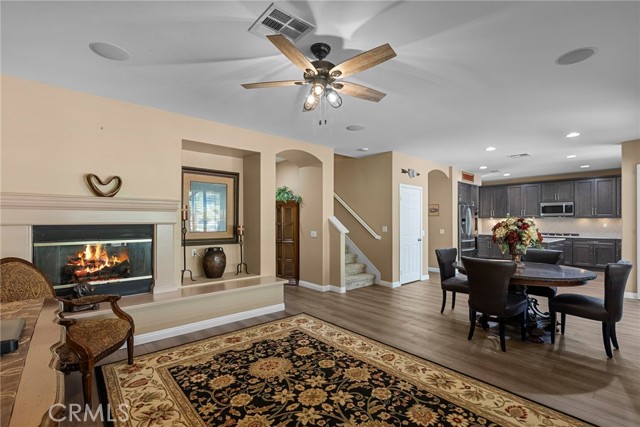 30444 Hidden Valley Court, Castaic CA: https://media.crmls.org/medias/622aaa02-ae7b-4d9e-83a5-2823a74c2b30.jpg