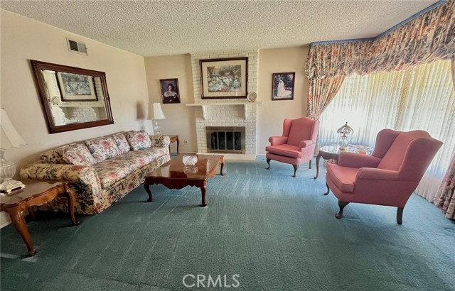17502 S Budlong Avenue, Gardena CA: https://media.crmls.org/medias/622b1947-e73b-4eee-9df2-ae04404c01c6.jpg