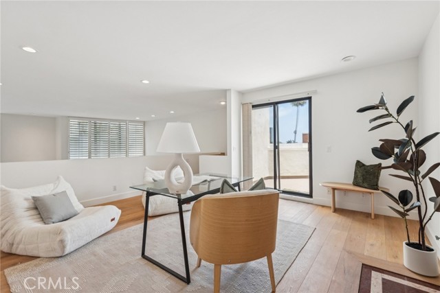 Detail Gallery Image 17 of 25 For 750 S Bundy Dr #304,  Los Angeles,  CA 90049 - 2 Beds | 2/1 Baths