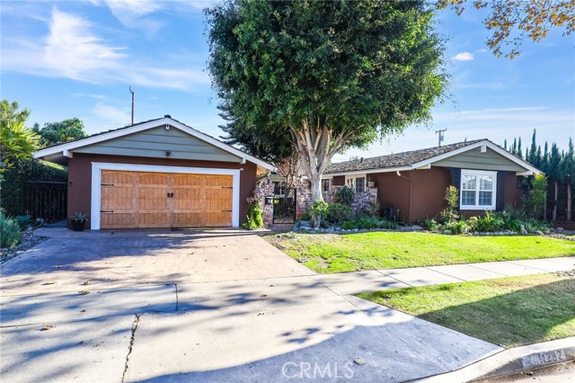 Detail Gallery Image 2 of 55 For 11282 Martha Ann Dr, Los Alamitos,  CA 90720 - 4 Beds | 3 Baths