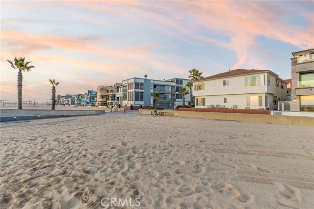 2 2nd Street, Hermosa Beach, California 90254, 8 Bedrooms Bedrooms, ,4 BathroomsBathrooms,Residential,For Sale,2nd Street,SB25037470