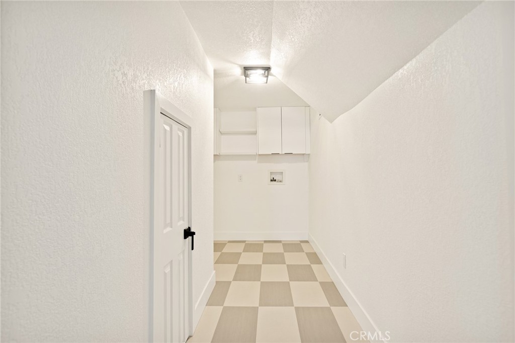 https://media.crmls.org/medias/622c83ac-ecf7-4f0d-b68b-f9489dfe83c6.jpg?preset=X-Large
