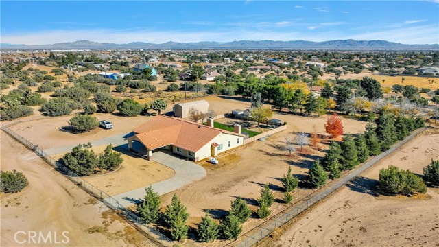 Detail Gallery Image 5 of 61 For 7870 El Manor Rd, Oak Hills,  CA 92344 - 4 Beds | 2/1 Baths