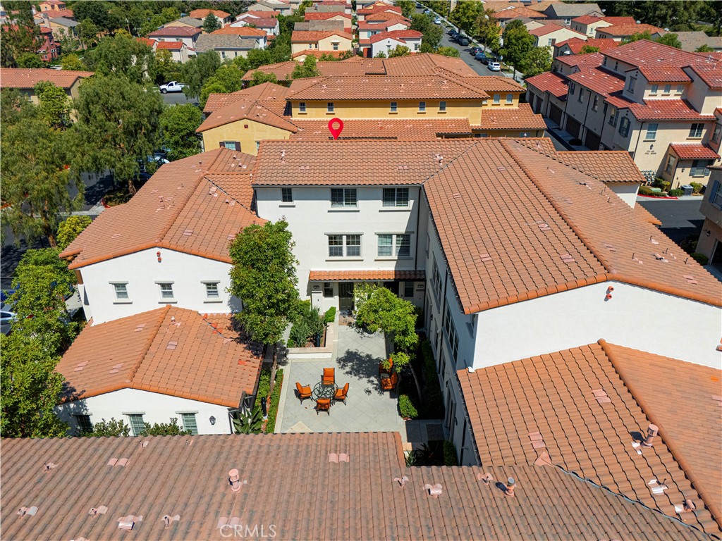 https://media.crmls.org/medias/622e3aac-0f04-44eb-b04a-f389a6a9f9d1.jpg?preset=X-Large