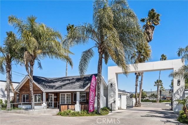 Detail Gallery Image 26 of 37 For 8250 Lankershim Blvd #33,  North Hollywood,  CA 91605 - 3 Beds | 2 Baths