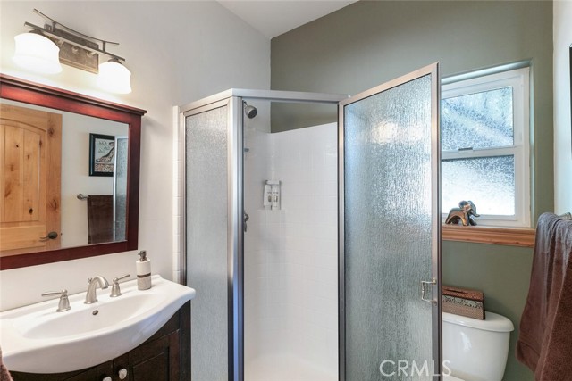 781 Brentwood Drive, Lake Arrowhead CA: https://media.crmls.org/medias/622e8a33-c10a-407c-80df-74b0b6b67b88.jpg