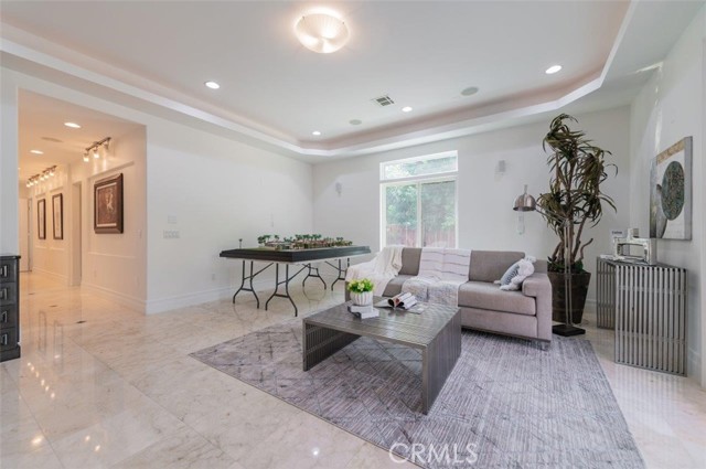 801 S Michillinda Avenue, Pasadena CA: https://media.crmls.org/medias/622f3f02-4fc5-4c4d-97b0-cb70811eb1aa.jpg