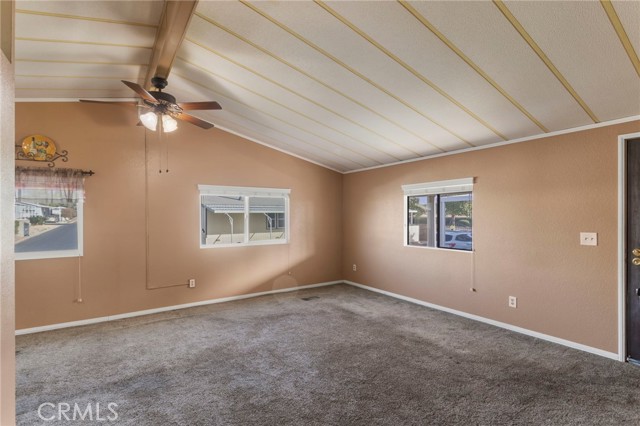 Detail Gallery Image 7 of 26 For 2598 Ayala Dr #46,  Rialto,  CA 92377 - 2 Beds | 2 Baths