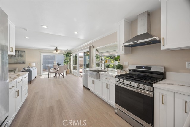 Detail Gallery Image 13 of 58 For 18433 Santa Belinda, Fountain Valley,  CA 92708 - 5 Beds | 3/1 Baths