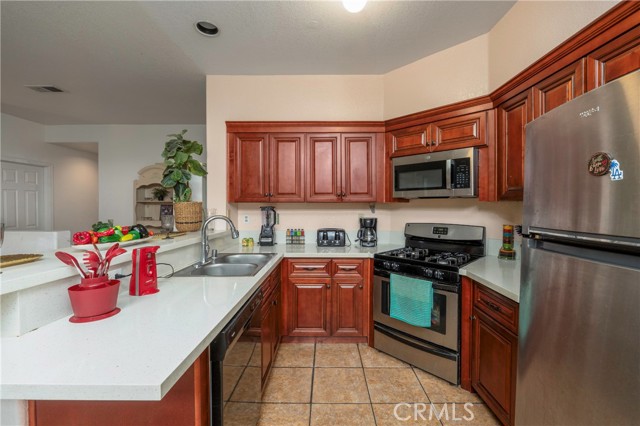 Detail Gallery Image 10 of 32 For 22527 Mountain View Rd, Moreno Valley,  CA 92557 - 4 Beds | 3 Baths