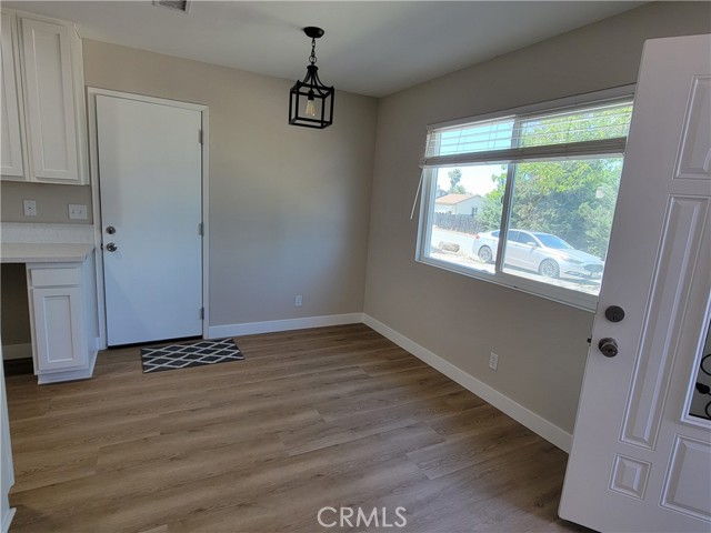 Detail Gallery Image 6 of 15 For 15475 Shadow Mountain Ln, Lake Elsinore,  CA 92530 - 3 Beds | 2 Baths
