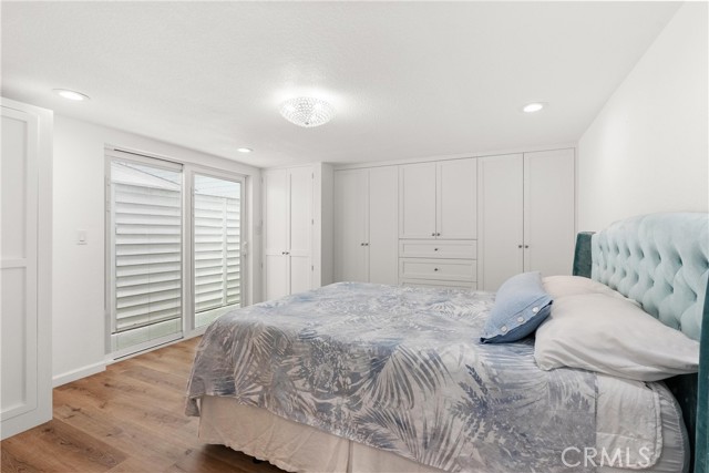 Detail Gallery Image 12 of 34 For 11 Bolivar St, Newport Beach,  CA 92663 - 2 Beds | 2 Baths