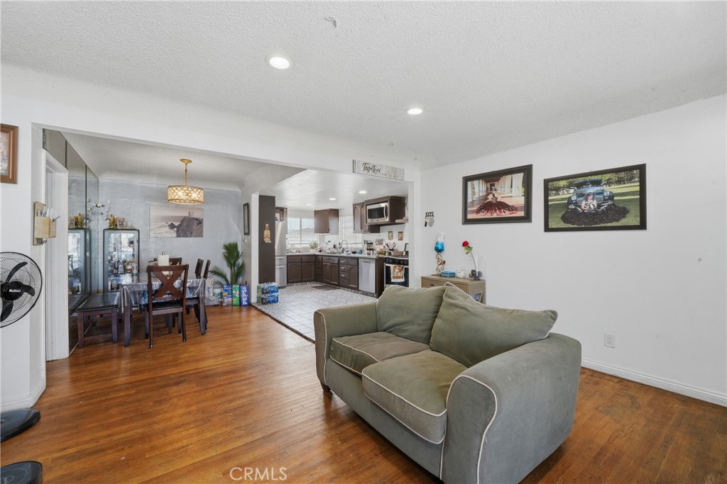 MLS #DW25244491 image #9