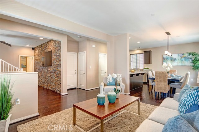 Detail Gallery Image 2 of 31 For 12001 Rock Creek Ct, Hawthorne,  CA 90250 - 4 Beds | 3 Baths
