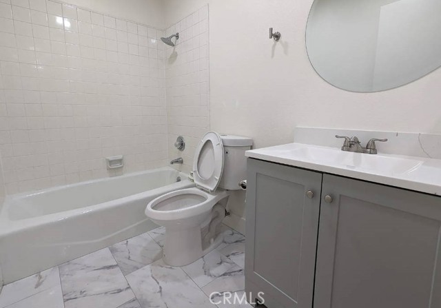 Detail Gallery Image 7 of 9 For 13961 Osborne St #210,  Arleta,  CA 91331 - 2 Beds | 2 Baths