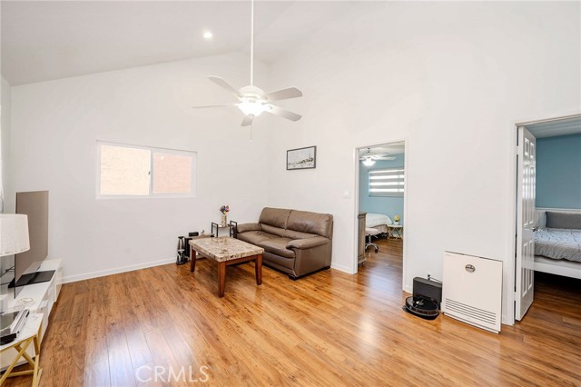 Detail Gallery Image 6 of 38 For 1020 Bonnie Ann Ct, La Habra,  CA 90631 - 4 Beds | 2/1 Baths