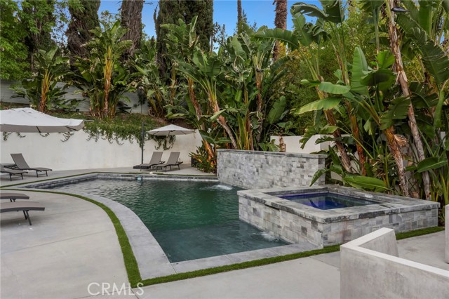 5265 Del Moreno Drive, Woodland Hills CA: https://media.crmls.org/medias/623278c9-ca0c-4a61-9dfb-954cbdac4363.jpg