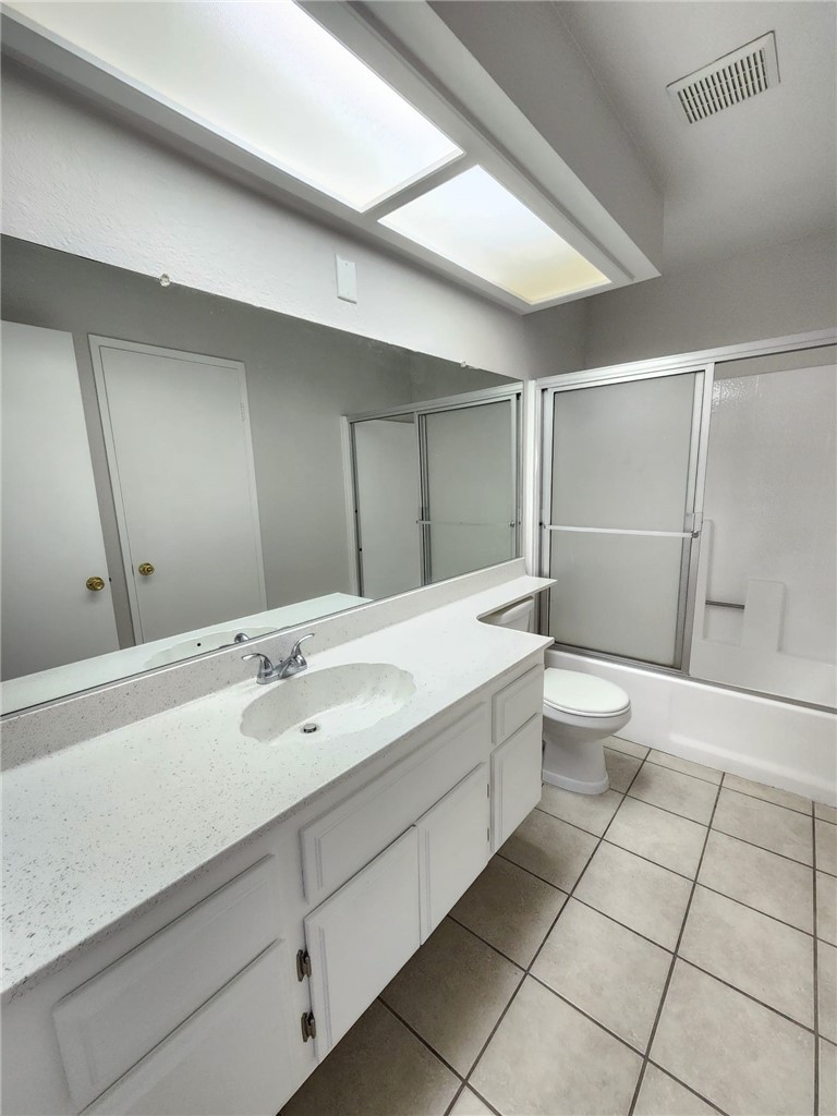 Detail Gallery Image 6 of 9 For 37749 Janus Dr, Palmdale,  CA 93550 - 2 Beds | 2 Baths