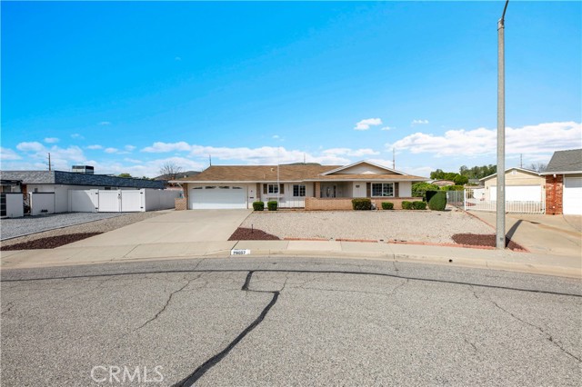 Detail Gallery Image 5 of 46 For 28057 Saint Marys, Menifee,  CA 92586 - 2 Beds | 2 Baths