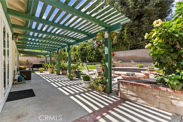 3919 Southhampton Road, Moorpark CA: https://media.crmls.org/medias/62346d05-d87d-4381-80f8-2cac695fe2cf.jpg