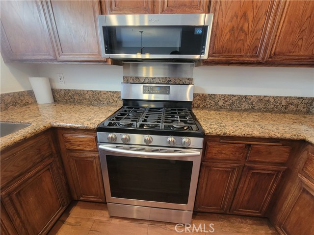 Detail Gallery Image 4 of 9 For 2800 Plaza Del Amo #506,  Torrance,  CA 90503 - 2 Beds | 3 Baths