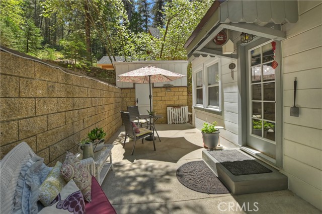 Detail Gallery Image 17 of 33 For 27899 Rainbow Dr, Lake Arrowhead,  CA 92352 - 3 Beds | 1/1 Baths
