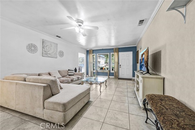2451 Graydon Avenue, Monrovia CA: https://media.crmls.org/medias/623526bf-06dc-4f45-ac53-b02ed230dc41.jpg
