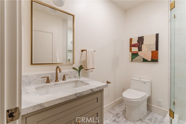 2201 N Hobart Boulevard, Los Angeles CA: https://media.crmls.org/medias/62354490-411f-4ae4-981e-f6f40a51064b.jpg