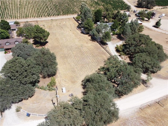 Detail Gallery Image 2 of 15 For 5710 Fa-Rousse Way, Paso Robles,  CA 93446 - – Beds | – Baths