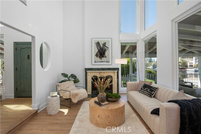 Detail Gallery Image 6 of 44 For 22645 Spring Lake Ln, Lake Forest,  CA 92630 - 4 Beds | 2/1 Baths