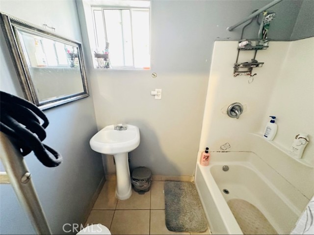 Detail Gallery Image 14 of 21 For 1119 Prado St, Los Angeles,  CA 90023 - – Beds | – Baths
