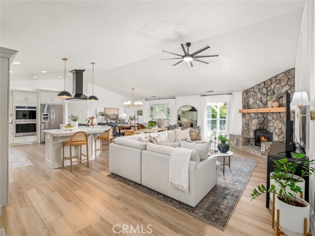 41797 River Knolls Way, Coarsegold CA: https://media.crmls.org/medias/6236af9e-d7f9-4dce-bd70-bcff6c8de752.jpg
