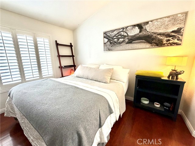 MLS #OC25260603 image #8