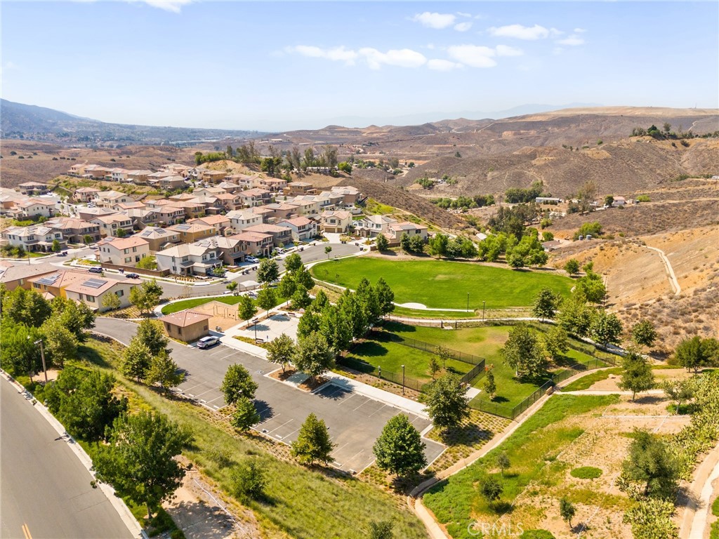 MLS #OC25159239 img 36