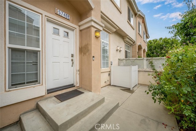 5740 S Glennie Lane, Los Angeles CA: https://media.crmls.org/medias/623854b7-47c4-455e-b738-935ad6a0890a.jpg