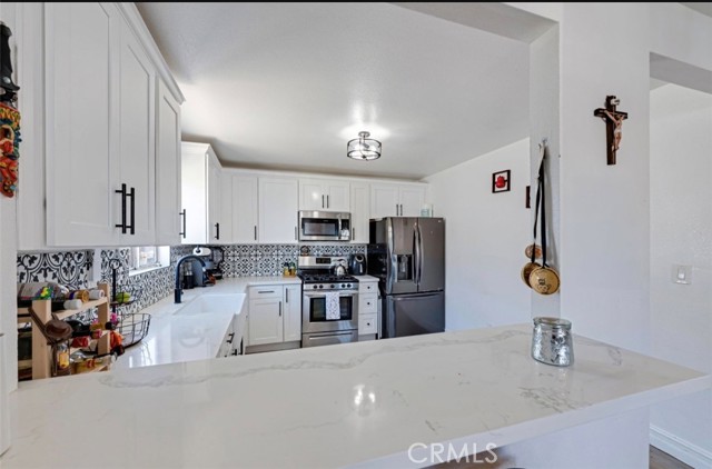 Detail Gallery Image 9 of 38 For 1056 W Gage, Los Angeles,  CA 90044 - 4 Beds | 2 Baths