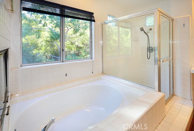 Image 25 of 50 For 961 Lone Pine